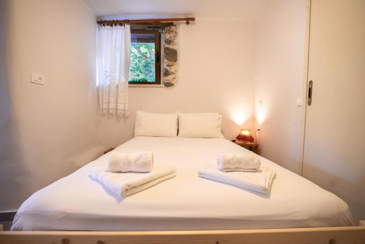 Feneri 3 -Cozy Rustic Apt 20' From Elafonisi Beach Perivolia  エクステリア 写真