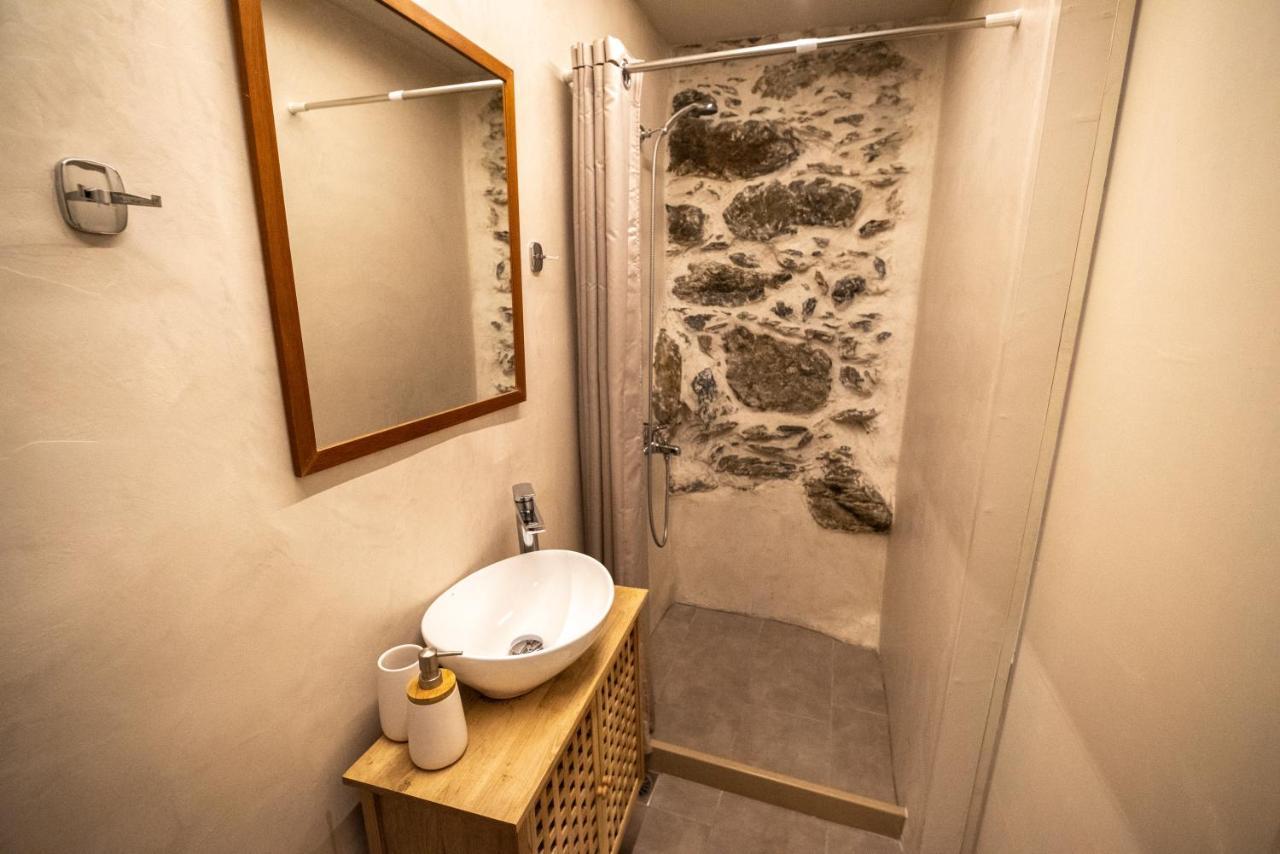 Feneri 3 -Cozy Rustic Apt 20' From Elafonisi Beach Perivolia  エクステリア 写真